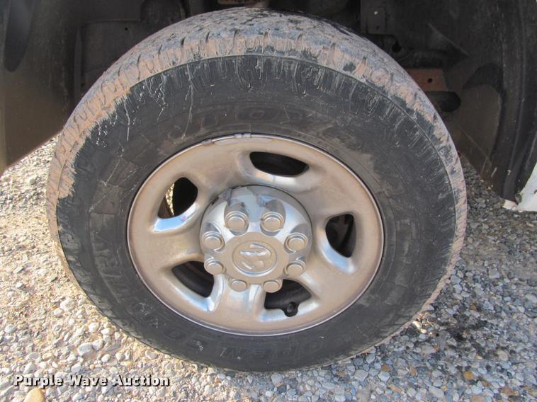 image for item J2558 2011 Dodge Ram 2500 HD Crew Cab pickup truck