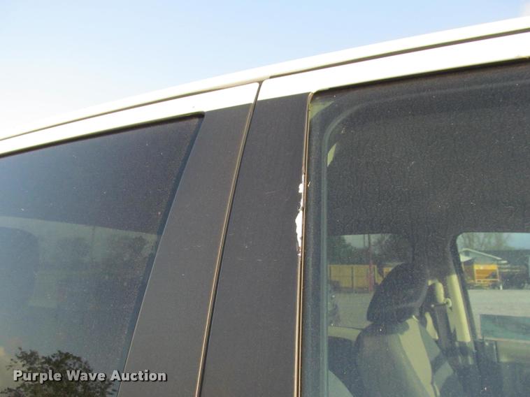 image for item J2558 2011 Dodge Ram 2500 HD Crew Cab pickup truck