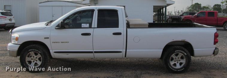 image for item J2559 2007 Dodge Ram 1500 Quad Cab pickup truck