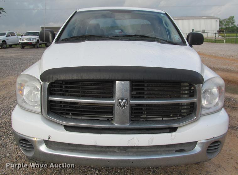 image for item J2559 2007 Dodge Ram 1500 Quad Cab pickup truck