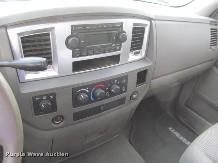 image for item J2559 2007 Dodge Ram 1500 Quad Cab pickup truck