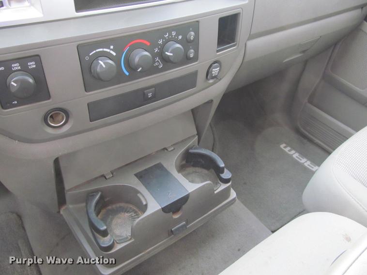 image for item J2559 2007 Dodge Ram 1500 Quad Cab pickup truck