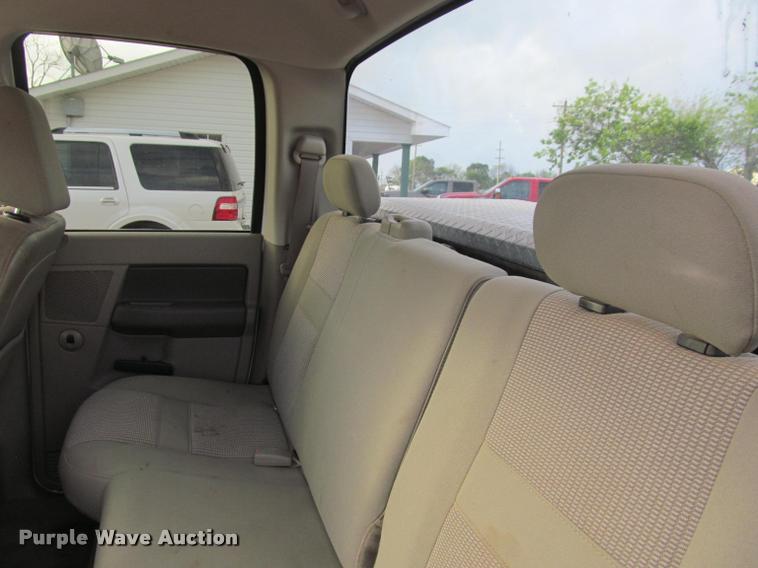 image for item J2559 2007 Dodge Ram 1500 Quad Cab pickup truck
