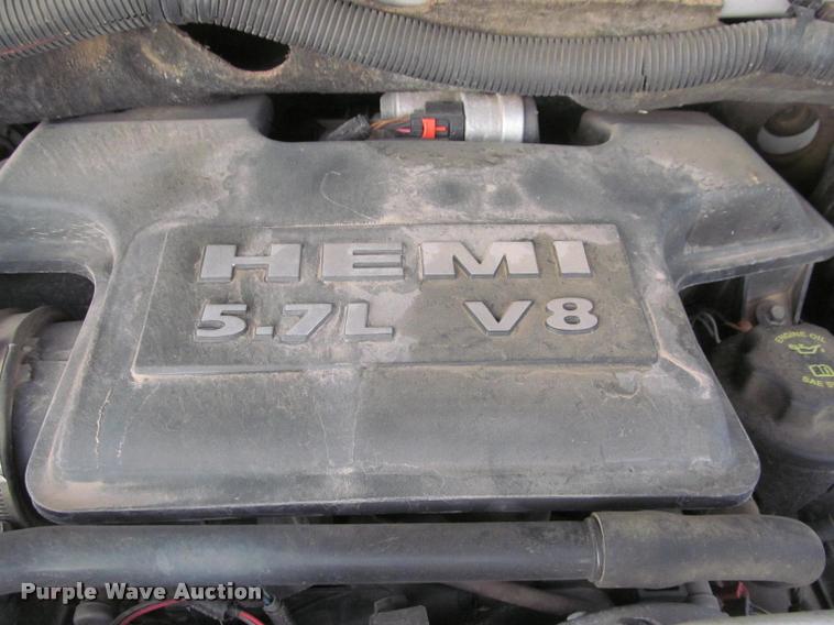 image for item J2559 2007 Dodge Ram 1500 Quad Cab pickup truck