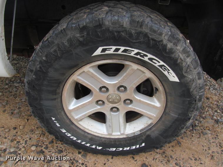 image for item J2559 2007 Dodge Ram 1500 Quad Cab pickup truck