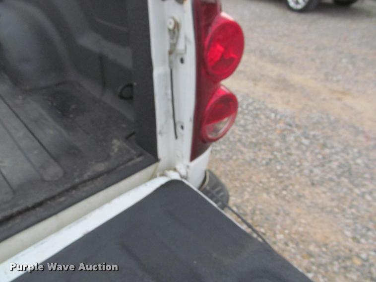 image for item J2559 2007 Dodge Ram 1500 Quad Cab pickup truck
