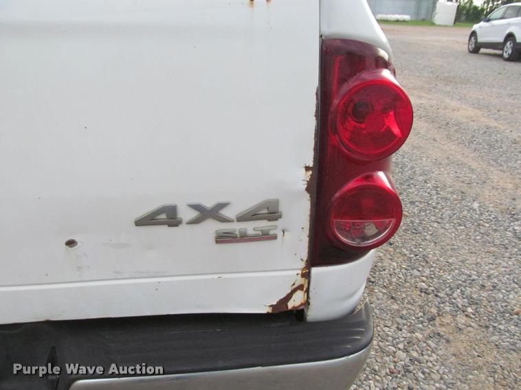 image for item J2559 2007 Dodge Ram 1500 Quad Cab pickup truck