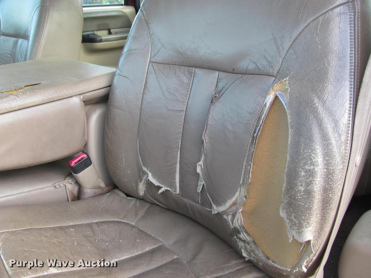 image for item J2560 2000 Ford F250 Super Duty XLT Crew Cab pickup truck