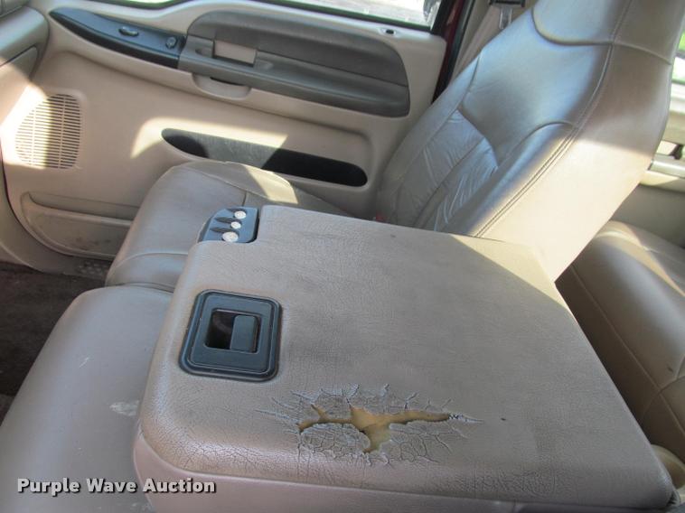 image for item J2560 2000 Ford F250 Super Duty XLT Crew Cab pickup truck