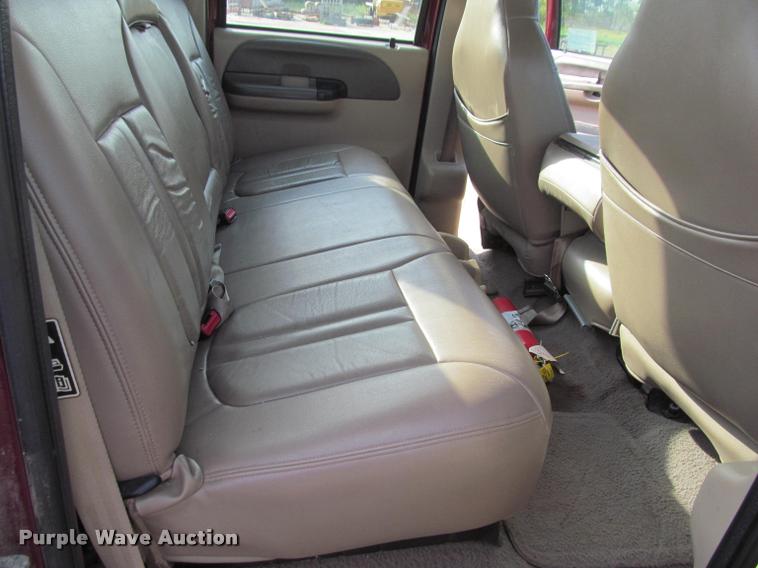 image for item J2560 2000 Ford F250 Super Duty XLT Crew Cab pickup truck