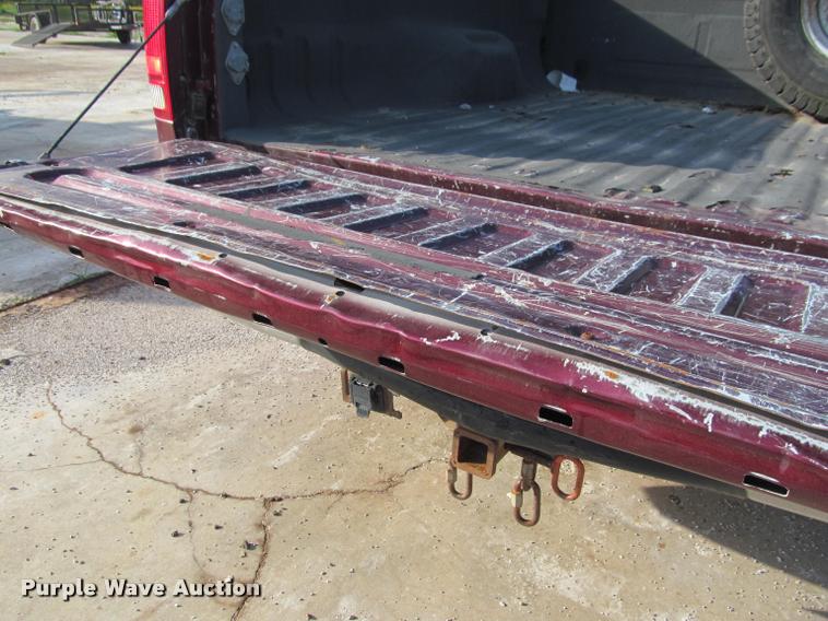 image for item J2560 2000 Ford F250 Super Duty XLT Crew Cab pickup truck