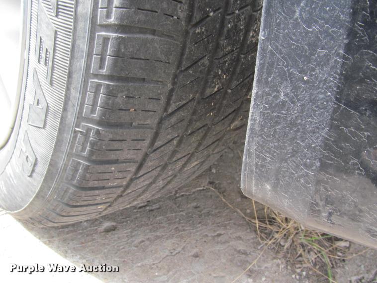 image for item J2564 2006 Pontiac Grand Prix GT