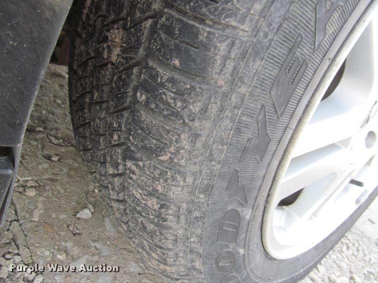 image for item J2564 2006 Pontiac Grand Prix GT