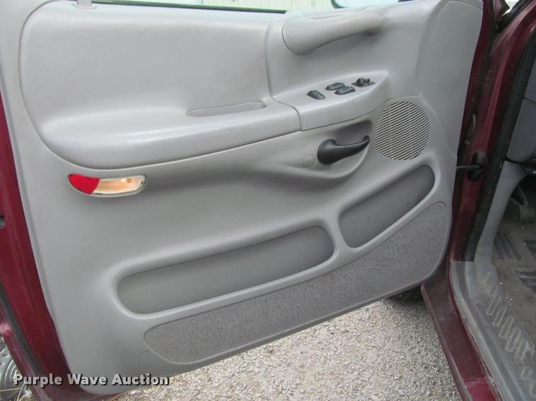 image for item J2569 1997 Ford F150 SuperCab pickup truck