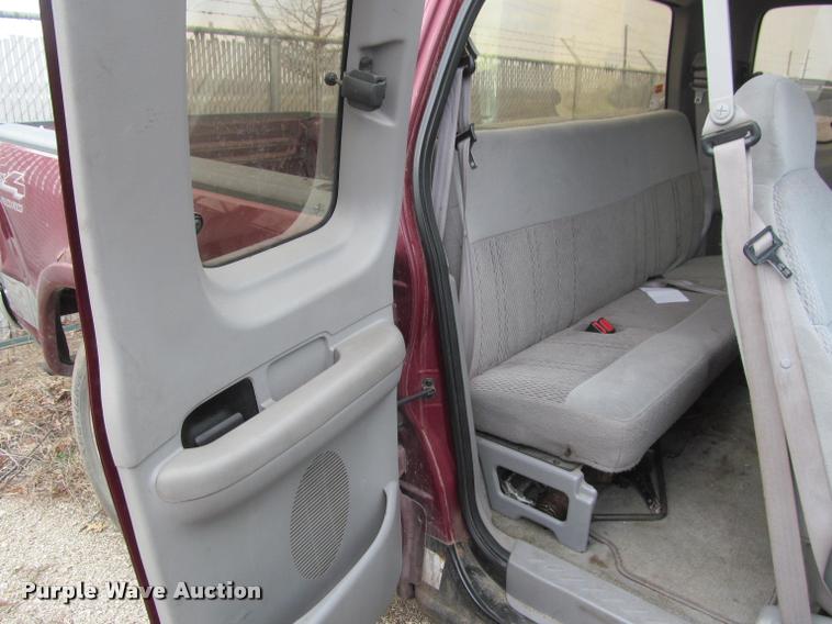 image for item J2569 1997 Ford F150 SuperCab pickup truck