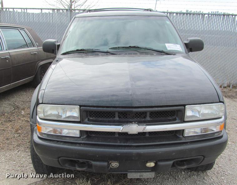 image for item J2571 2002 Chevrolet Blazer ZR-2 SUV