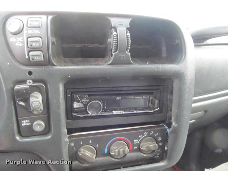 image for item J2571 2002 Chevrolet Blazer ZR-2 SUV