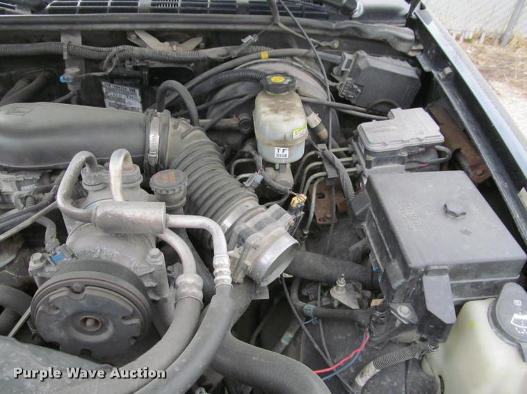 image for item J2571 2002 Chevrolet Blazer ZR-2 SUV