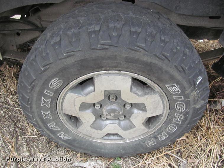 image for item J2571 2002 Chevrolet Blazer ZR-2 SUV