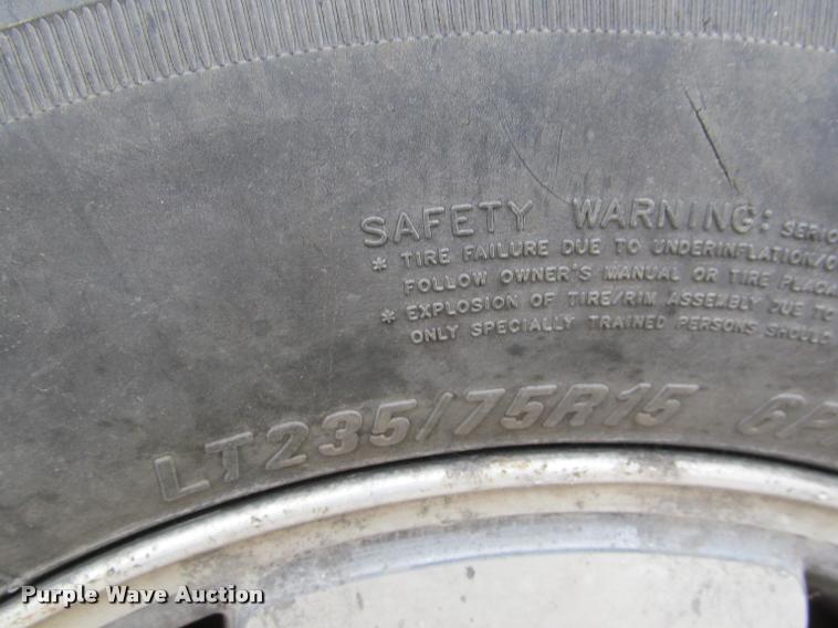 image for item J2571 2002 Chevrolet Blazer ZR-2 SUV