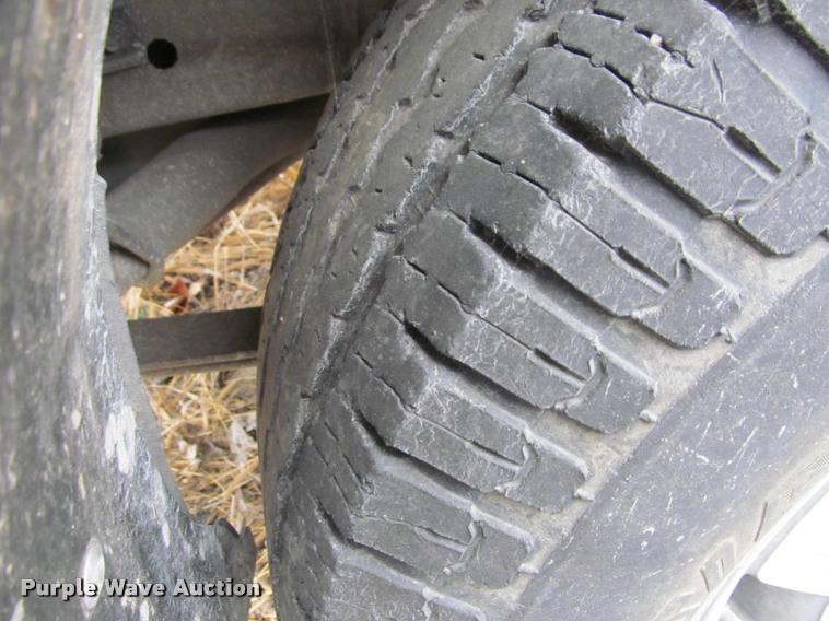 image for item J2571 2002 Chevrolet Blazer ZR-2 SUV