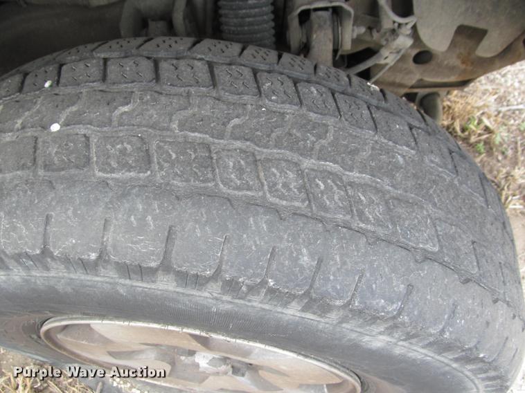 image for item J2571 2002 Chevrolet Blazer ZR-2 SUV