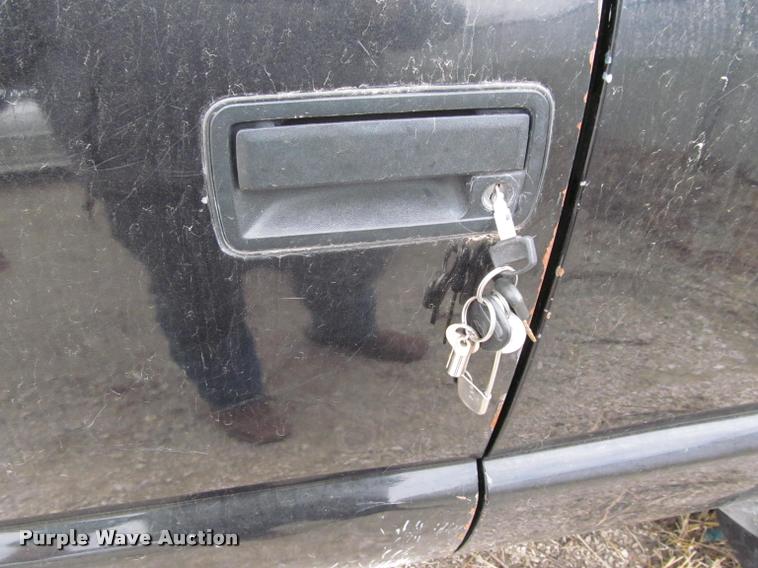 image for item J2571 2002 Chevrolet Blazer ZR-2 SUV