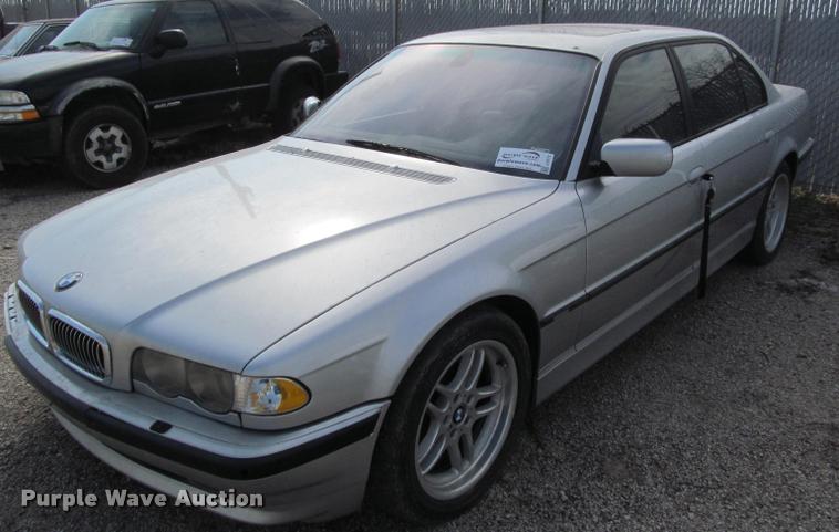image for item J2572 2001 BMW 740iL