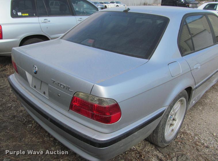 image for item J2572 2001 BMW 740iL