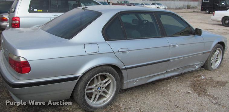 image for item J2572 2001 BMW 740iL