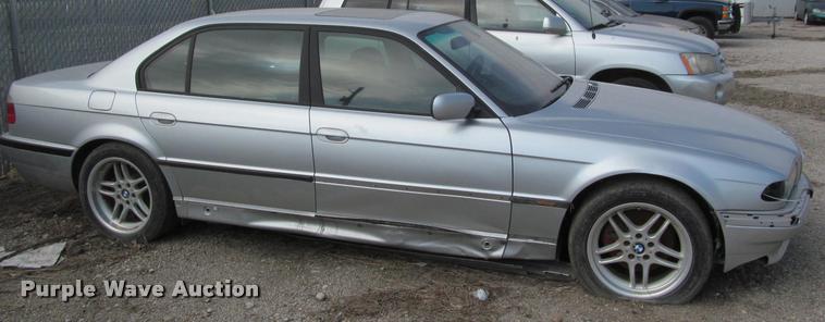 image for item J2572 2001 BMW 740iL