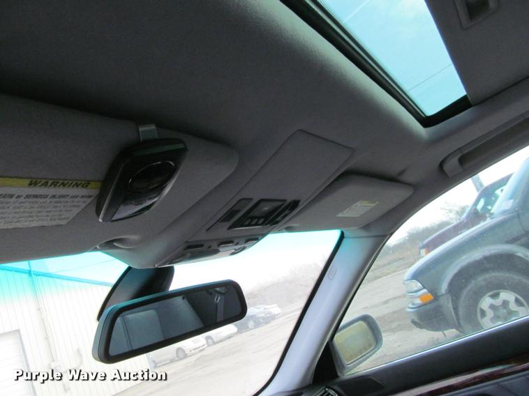 image for item J2572 2001 BMW 740iL