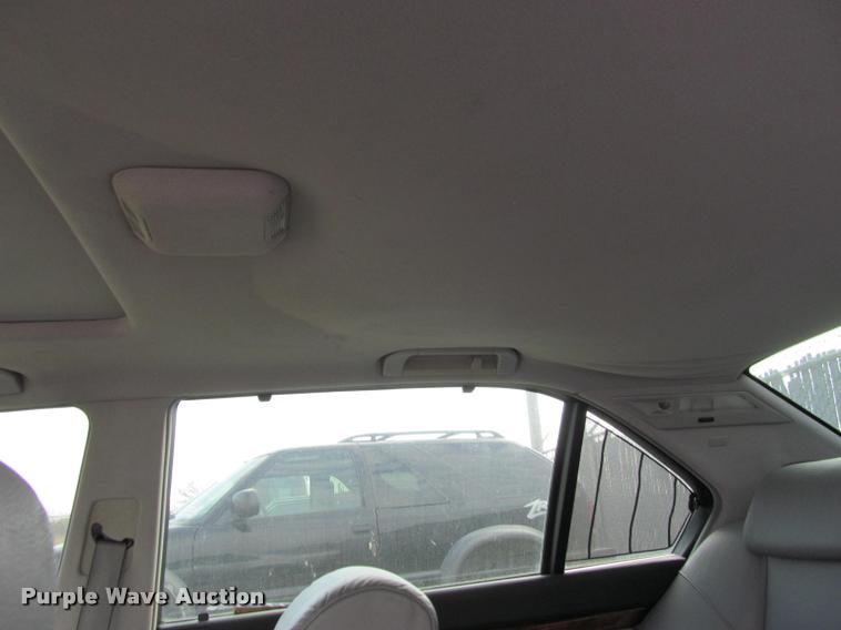 image for item J2572 2001 BMW 740iL