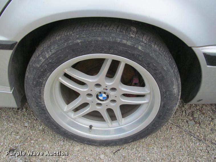 image for item J2572 2001 BMW 740iL