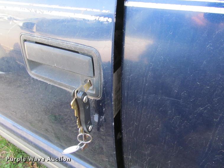 image for item J2574 1999 Chevrolet Blazer SUV