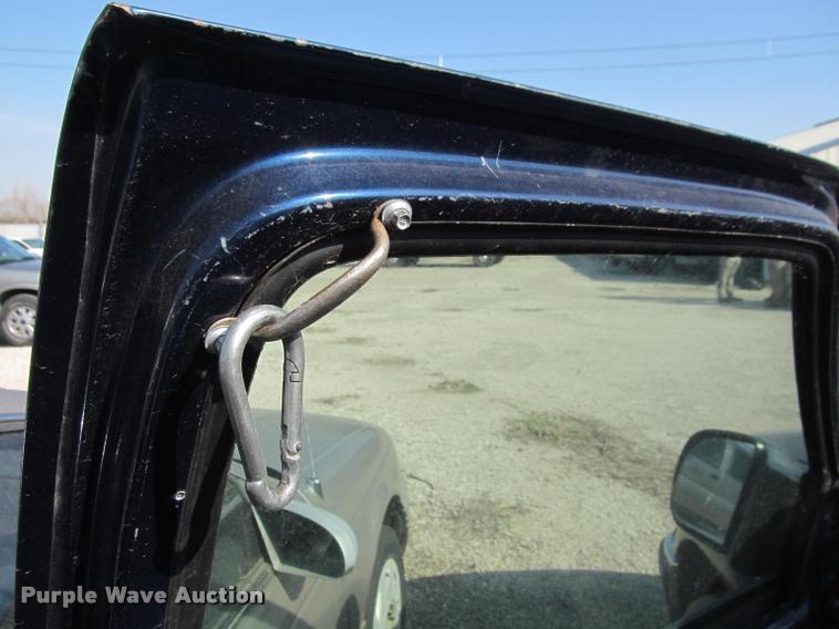 image for item J2574 1999 Chevrolet Blazer SUV