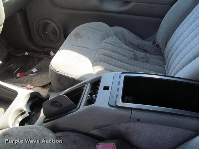 image for item J2574 1999 Chevrolet Blazer SUV