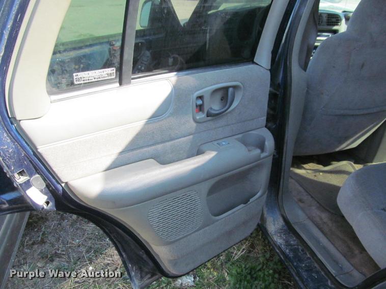 image for item J2574 1999 Chevrolet Blazer SUV