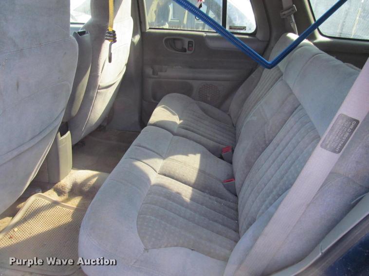 image for item J2574 1999 Chevrolet Blazer SUV