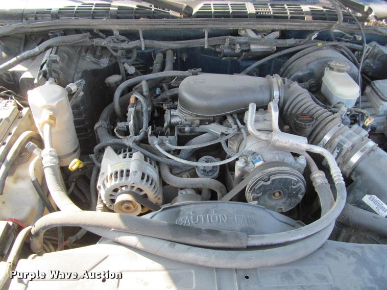 image for item J2574 1999 Chevrolet Blazer SUV