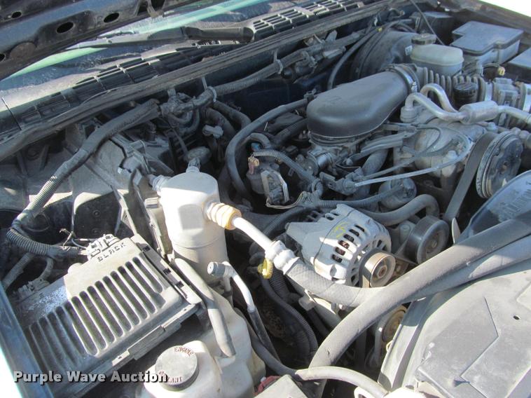 image for item J2574 1999 Chevrolet Blazer SUV