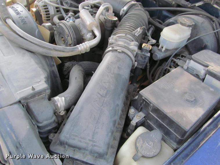 image for item J2574 1999 Chevrolet Blazer SUV