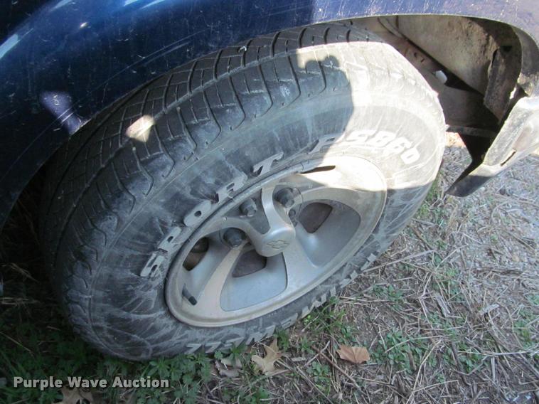 image for item J2574 1999 Chevrolet Blazer SUV