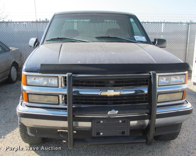 image for item J2576 1998 Chevrolet 1500 Ext. Cab pickup truck