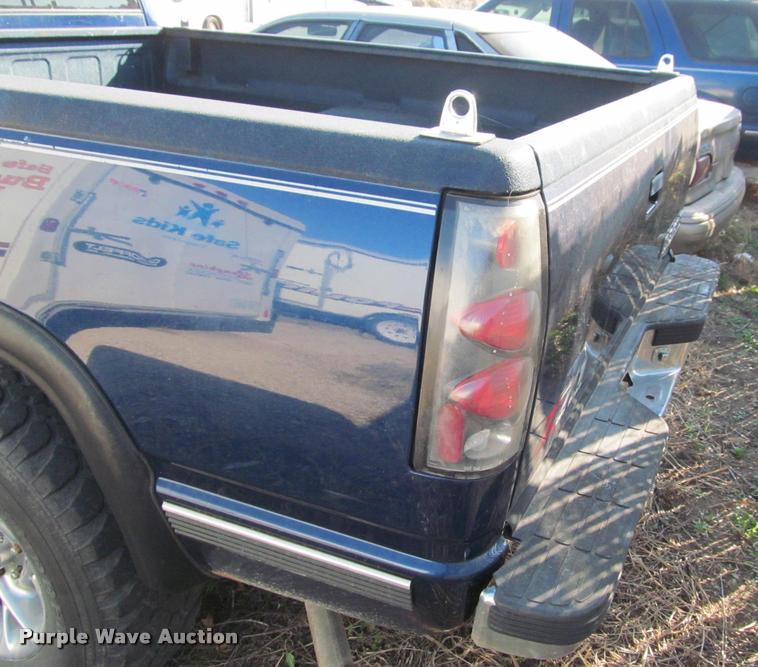 image for item J2576 1998 Chevrolet 1500 Ext. Cab pickup truck