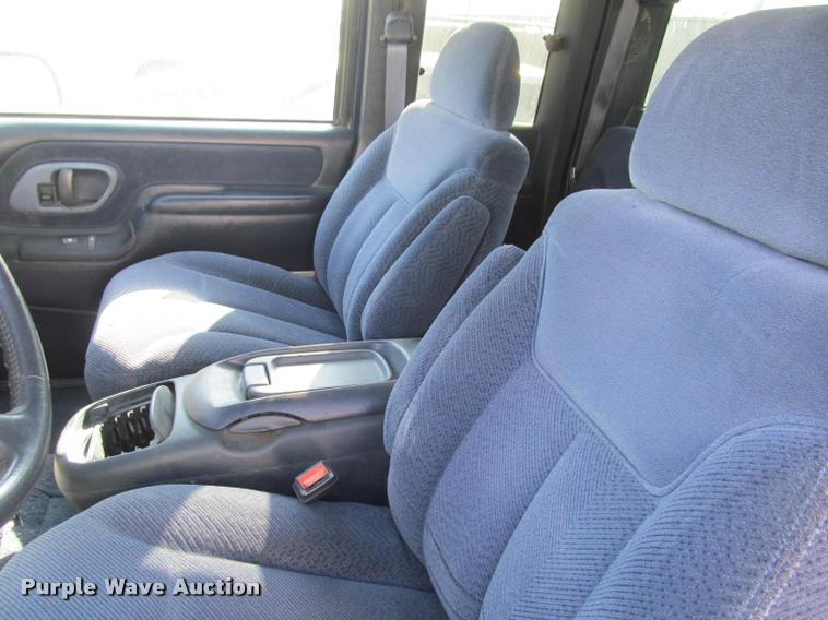 image for item J2576 1998 Chevrolet 1500 Ext. Cab pickup truck