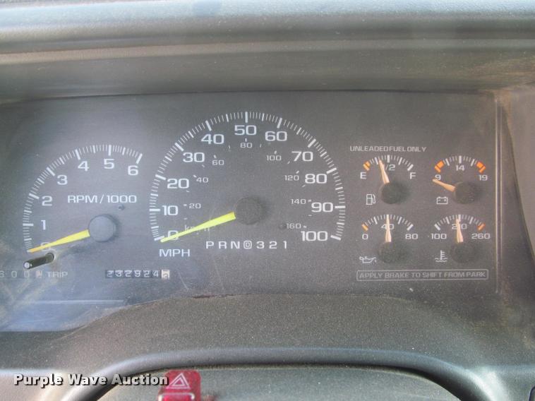 image for item J2576 1998 Chevrolet 1500 Ext. Cab pickup truck