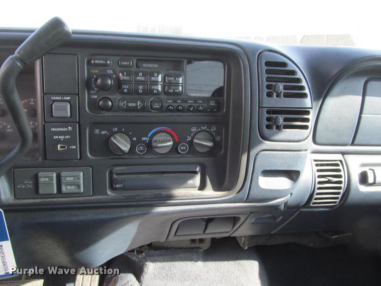 image for item J2576 1998 Chevrolet 1500 Ext. Cab pickup truck