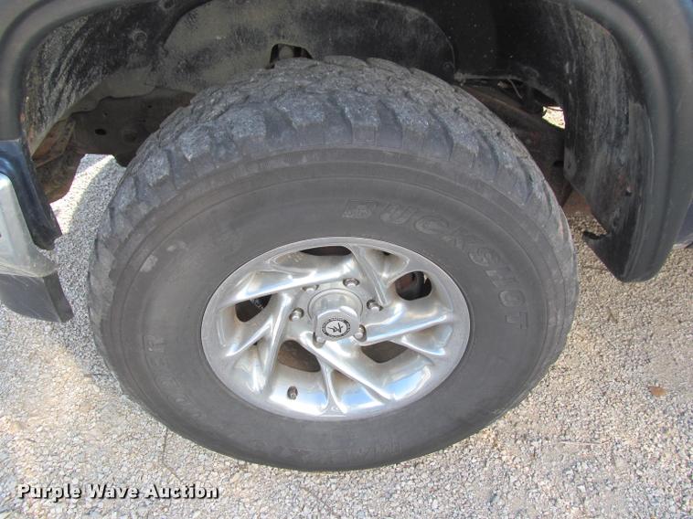 image for item J2576 1998 Chevrolet 1500 Ext. Cab pickup truck