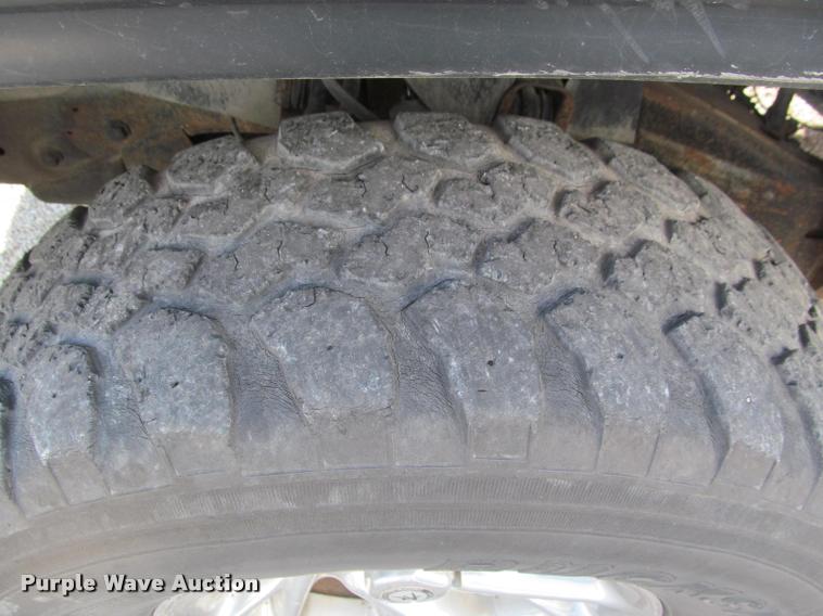 image for item J2576 1998 Chevrolet 1500 Ext. Cab pickup truck